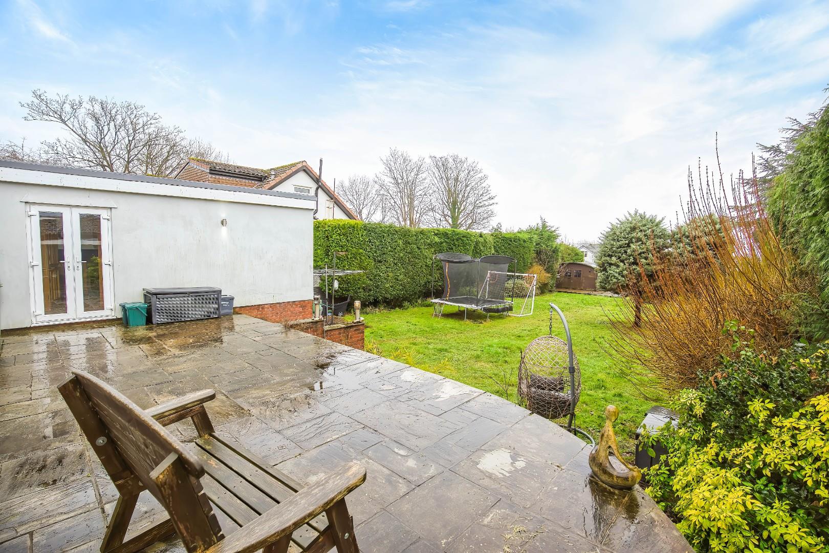 76 South Road, Sully, CF64 5SL